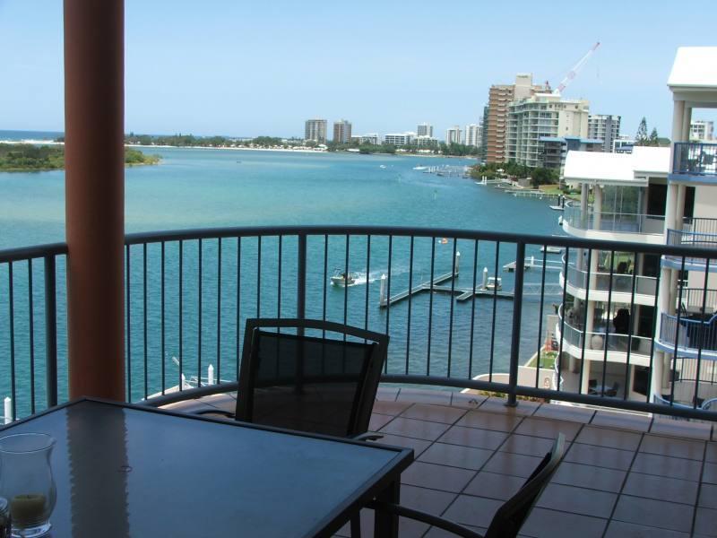 On The River Apartments Maroochydore Dış mekan fotoğraf